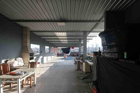 Casa à venda com 100m², 3 quartos e 2 vagas Casa à venda com 100m², 3 quartos e 2 vagasTerraço