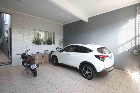 Casa à venda com 100m², 3 quartos e 2 vagas Casa à venda com 100m², 3 quartos e 2 vagasGaragem