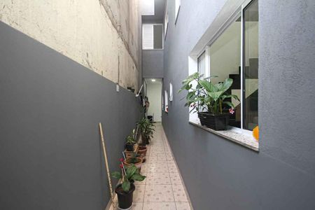 Casa à venda com 100m², 3 quartos e 2 vagas Casa à venda com 100m², 3 quartos e 2 vagasCorredor