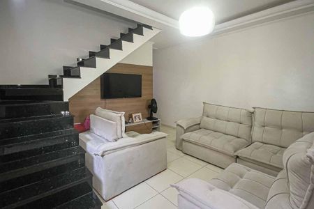 Casa à venda com 100m², 3 quartos e 2 vagas Casa à venda com 100m², 3 quartos e 2 vagasSala