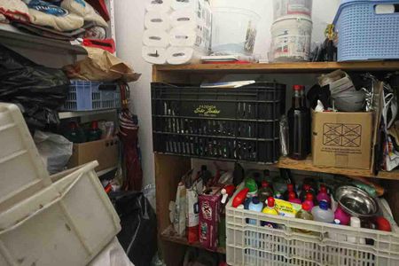 Casa à venda com 100m², 3 quartos e 2 vagas Casa à venda com 100m², 3 quartos e 2 vagasDispensa