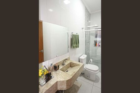 Casa à venda com 100m², 3 quartos e 2 vagas Casa à venda com 100m², 3 quartos e 2 vagasBanheiro Social 2