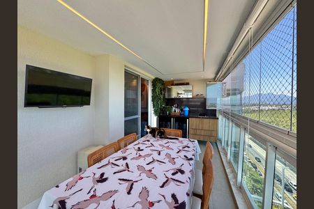 Apartamento para alugar com 89m², 3 quartos e 1 vagaVaranda