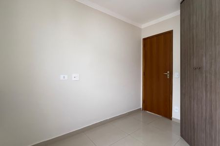 Quarto 2 de apartamento para alugar com 2 quartos, 42m² em Vila Nova Bonsucesso, Guarulhos