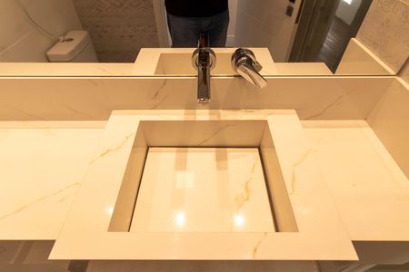 BANHEIRO de apartamento para alugar com 2 quartos, 70m² em Cambuí, Campinas