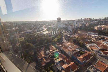 VISTA DA SALA de apartamento para alugar com 2 quartos, 70m² em Cambuí, Campinas