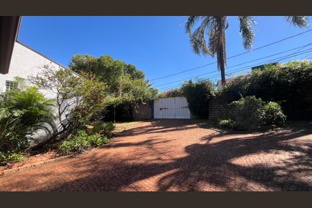 Casa à venda com 675m², 4 quartos e 6 vagas