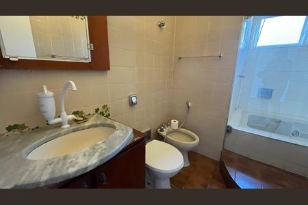 Casa à venda com 675m², 4 quartos e 6 vagas