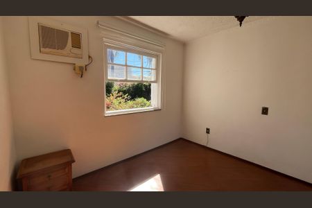 Casa à venda com 675m², 4 quartos e 6 vagas