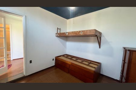 Casa à venda com 675m², 4 quartos e 6 vagas