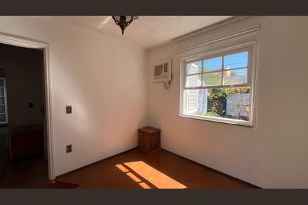 Casa à venda com 675m², 4 quartos e 6 vagas