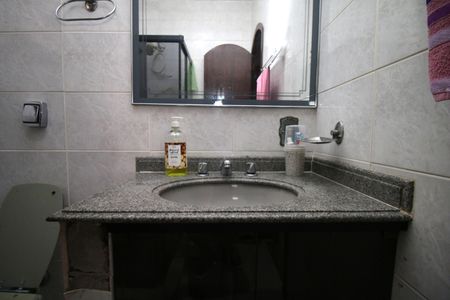 Casa para alugar com 360m², 3 quartos e 4 vagasBanheiro Social 2