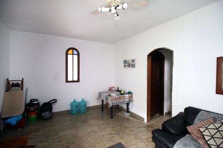 Casa para alugar com 360m², 3 quartos e 4 vagasSala