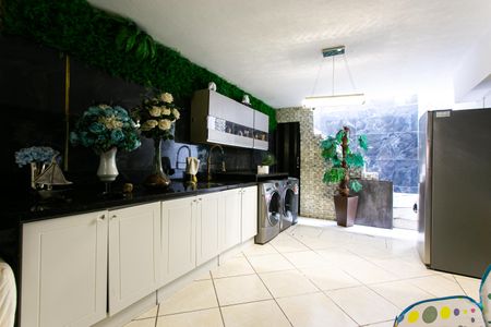 Casa à venda com 200m², 3 quartos e 4 vagasÁrea de Serviço