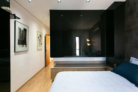 Casa à venda com 200m², 3 quartos e 4 vagasSuíte 1