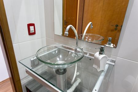 Casa à venda com 200m², 3 quartos e 4 vagasBanheiro da Suíte 2