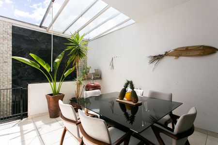 Casa à venda com 200m², 3 quartos e 4 vagasEspaço Gourmet