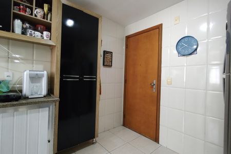 Apartamento à venda com 149m², 4 quartos e 2 vagasCozinha - Armários