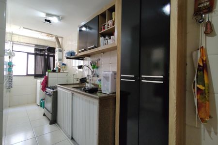 Apartamento à venda com 149m², 4 quartos e 2 vagasCozinha - Armários