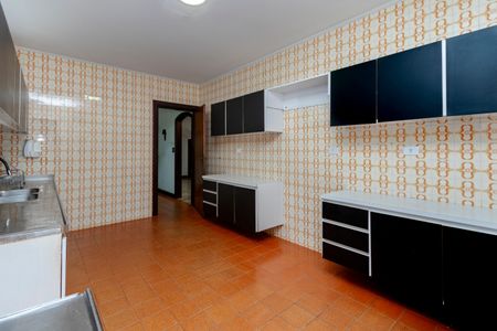 Casa à venda com 550m², 5 quartos e 4 vagas Casa à venda com 550m², 5 quartos e 4 vagasCozinha