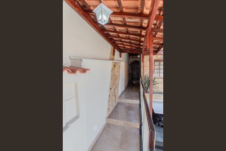 Casa à venda com 182m², 4 quartos e 5 vagasEntrada