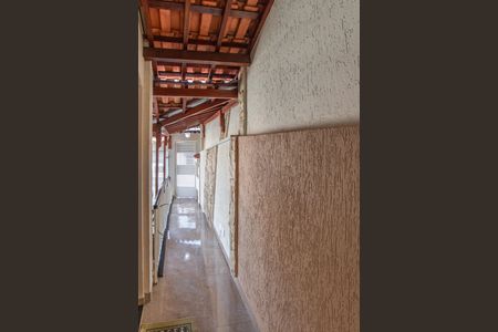 Casa à venda com 182m², 4 quartos e 5 vagasCorredor