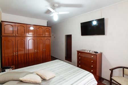 Casa à venda com 182m², 4 quartos e 5 vagasSuíte