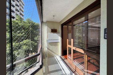 Apartamento à venda com 110m², 3 quartos e 1 vagaVaranda