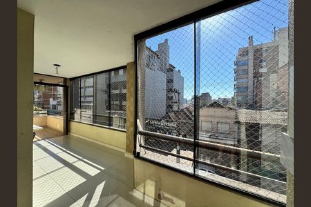 Apartamento à venda com 110m², 3 quartos e 1 vagaVaranda