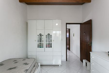 Casa de condomínio à venda com 140m², 4 quartos e 2 vagas Casa de condomínio à venda com 140m², 4 quartos e 2 vagasQuarto