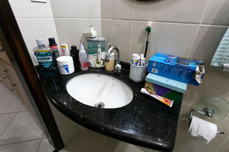 Casa de condomínio à venda com 140m², 4 quartos e 2 vagas Casa de condomínio à venda com 140m², 4 quartos e 2 vagasBanheiro da Suíte 2