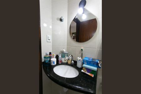 Casa de condomínio à venda com 140m², 4 quartos e 2 vagas Casa de condomínio à venda com 140m², 4 quartos e 2 vagasBanheiro da Suíte 2