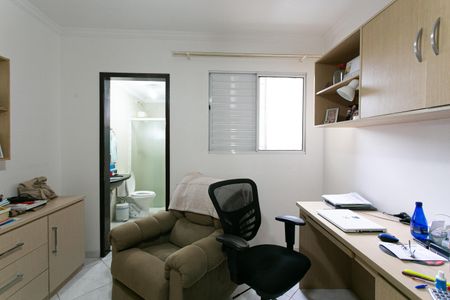 Casa de condomínio à venda com 140m², 4 quartos e 2 vagas Casa de condomínio à venda com 140m², 4 quartos e 2 vagasSuíte 2