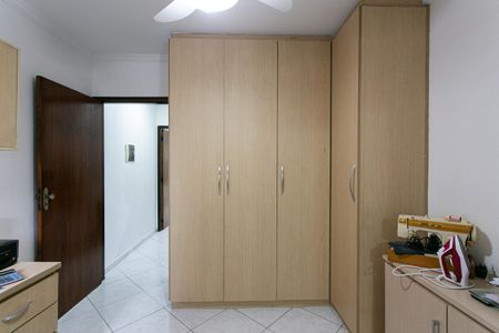 Casa de condomínio à venda com 140m², 4 quartos e 2 vagas Casa de condomínio à venda com 140m², 4 quartos e 2 vagasSuíte 2