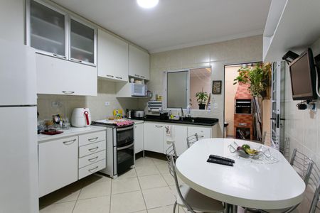 Casa de condomínio à venda com 140m², 4 quartos e 2 vagas Casa de condomínio à venda com 140m², 4 quartos e 2 vagasCozinha