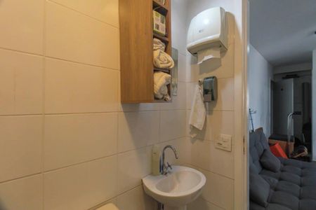 Studio para alugar com 45m², 1 quarto e sem vaga Studio para alugar com 45m², 1 quarto e sem vagaBanheiro