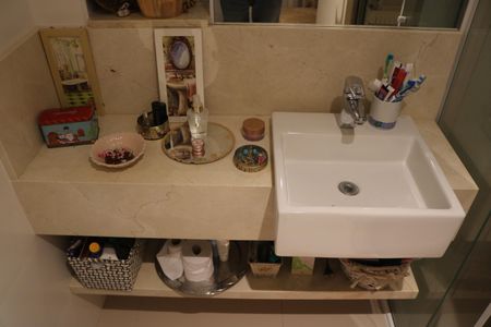 Apartamento à venda com 100m², 3 quartos e 2 vagasBanheiro da Suíte 