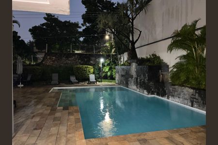 Apartamento à venda com 100m², 3 quartos e 2 vagasÁrea comum - Piscina