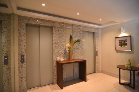 Apartamento à venda com 56m², 2 quartos e 1 vagaÁrea comum