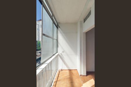 Apartamento à venda com 30m², 1 quarto e sem vaga Apartamento à venda com 30m², 1 quarto e sem vagaCozinha/Varanda