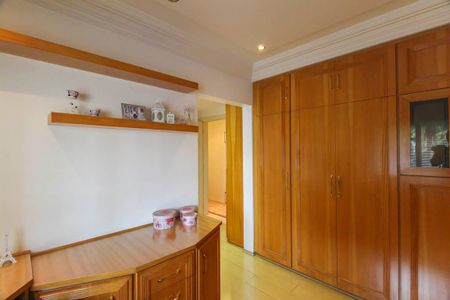 Apartamento à venda com 250m², 4 quartos e 3 vagasSuite 2