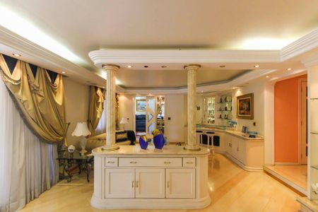 Apartamento à venda com 250m², 4 quartos e 3 vagasSala