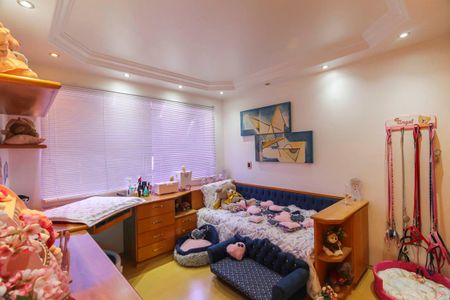 Apartamento à venda com 250m², 4 quartos e 3 vagasQuarto 2