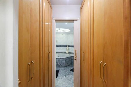 Apartamento à venda com 250m², 4 quartos e 3 vagasSuite 1