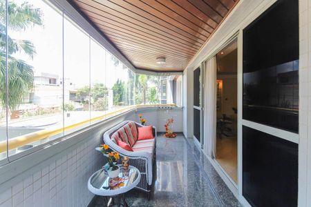 Apartamento à venda com 250m², 4 quartos e 3 vagasVaranda da Sala