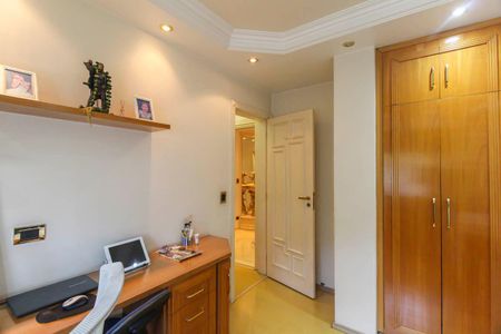 Apartamento à venda com 250m², 4 quartos e 3 vagasQuarto 1