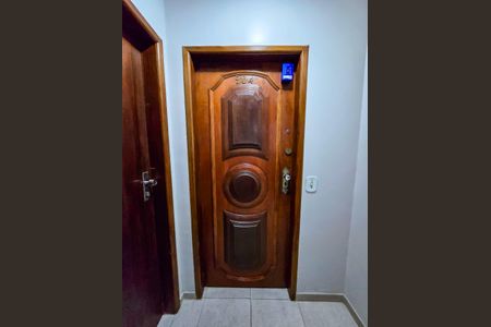 Apartamento à venda com 54m², 2 quartos e 1 vagaLockbox instalada no imóvel