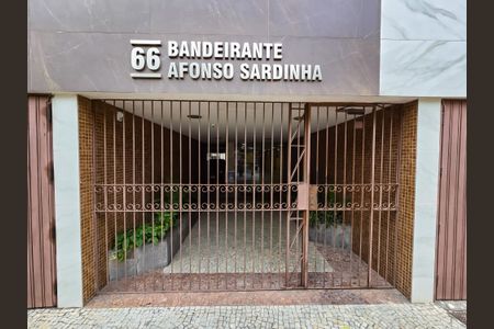 Apartamento à venda com 54m², 2 quartos e 1 vagaFachada