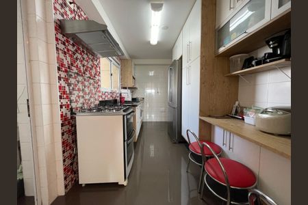 Apartamento à venda com 134m², 3 quartos e 2 vagasCozinha