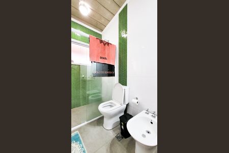 Casa de condomínio para alugar com 413m², 5 quartos e 4 vagas Casa de condomínio para alugar com 413m², 5 quartos e 4 vagasBanheiro da Suíte 1